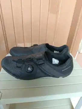 Sepatu sepeda shimano xc3