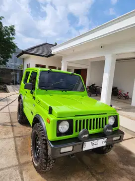 Suzuki Jimny 1983 Bensin