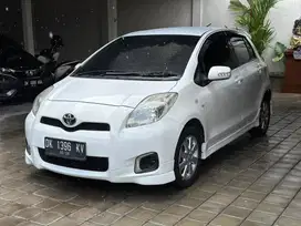 Dijual Toyota Yaris E MT 2012