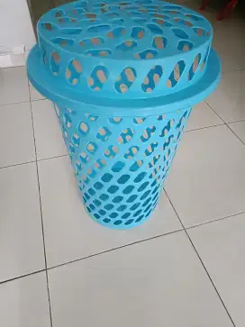 Dijual cepat 8 bh keranjang laundry Green leaf tinggi 645 cm