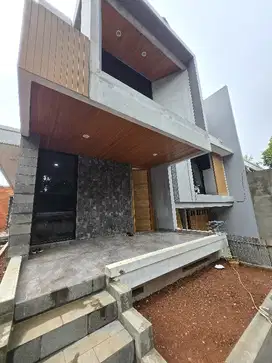 Dijual Rumah akses 2 mobil di Duren Sawit Jakarta timur