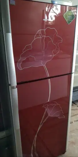 Kulkas 2 pintu merk Polytron
