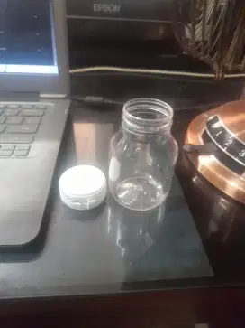Botol plastik plus tutup putih