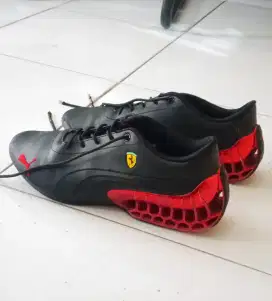 PUMA FERRARI SUPER GT ROMA BLACK RED PREMIUM ORIGINAL