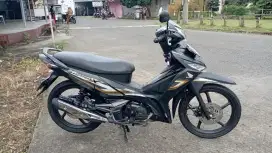 58@: DP:1,100 RB F KOTA SUPRAX125 FI  HITAM DOP