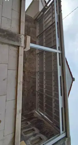 Kanopi baja ringan dan plafon