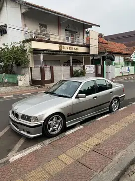 BMW E36 320i Manual