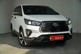 TOYOTA INNOVA VENTURER 2.4 A/T 2021 PUTIH