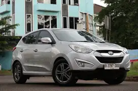 Hyundai Tucson 2.0 XG Bensin AT Panoramic Sunroof Silver 2013