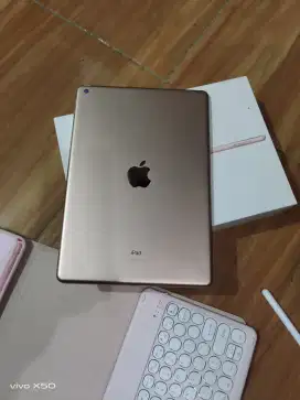 ipade gen 8 32GB