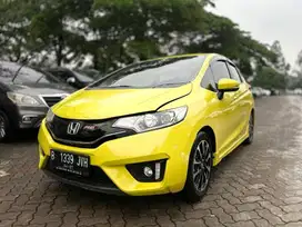 HONDA JAZZ RS 2017 AT KUNING KM 77RB