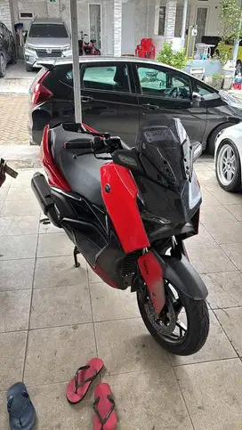 YAMAHA XMAX 2023