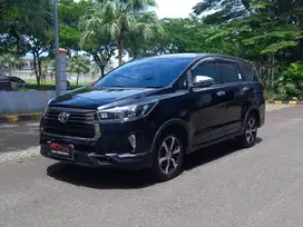 toyota innova venturer 2.4 diesel AT 2021 hitam