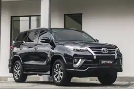 Toyota Fortuner VRZ 2.4 Diesel Solar AT Matic 2017 Hitam Metalik