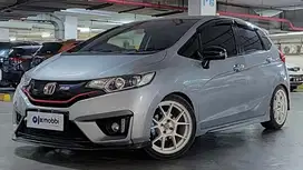 Pajak Panjang TDP 8,JT Honda Jazz 1.5 RS Bensin-MT Abu 2015