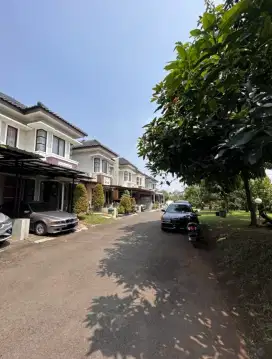 Dijual Cepat!! Rumah Dalam Cluster DiCirendeu Belakang Baliview