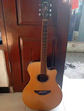 Gitar Akustik Yamaha APX 600