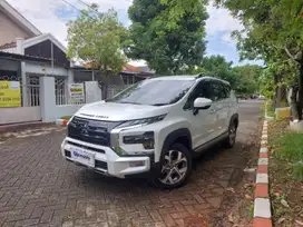 LOW KM Mitsubishi Xpander 1.5 Cross Premium Package Bensin-AT 2023 WDD