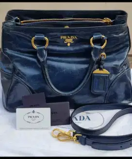 Tas prada original dari inggris tahun 2014