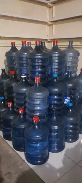 GALON AQUA, BANYAK STOK