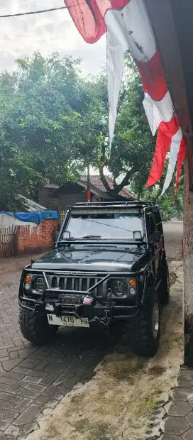 Suzuki Jimny 1982 Bensin