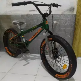 SEPEDA ANAK SMP LAKI LAKI
SEPEDA ANAK SMP PEREMPUAN
BMX 20
SEPEDA BMX