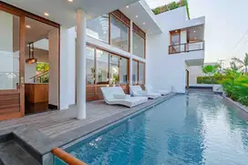 Bright Airy and Spacious 5-Beds Villa in Canggu Center