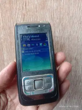 Nokia E65 slide phone