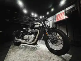 Triumph Bobber 2018 Green mulus km 1900