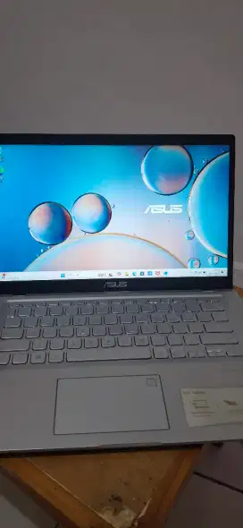 Laptop Asus Core i3