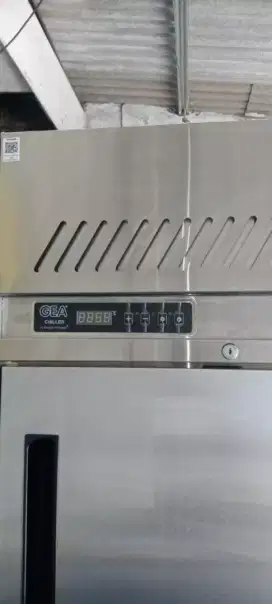 Gea chiller upright