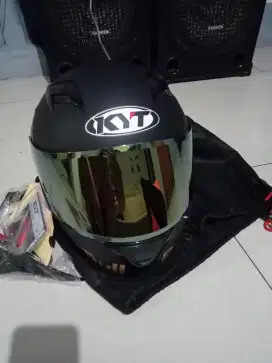 KYT RC 10 Hitam Doff ukuran M