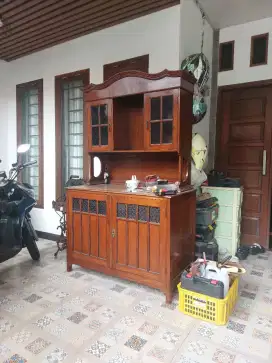 Lemari Antik Jaman Belanda