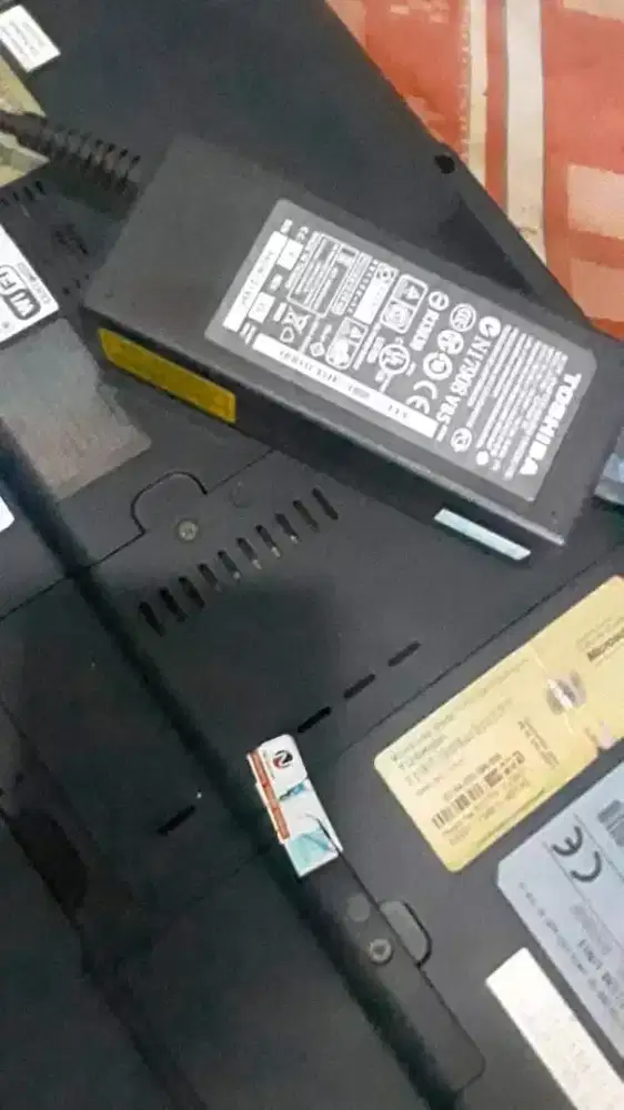 Laptop thosiba sesuai pick.buat kanibalan