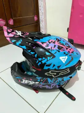 Helm cross jpx size m