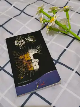 Buku Deja Vu Fani Krismawati