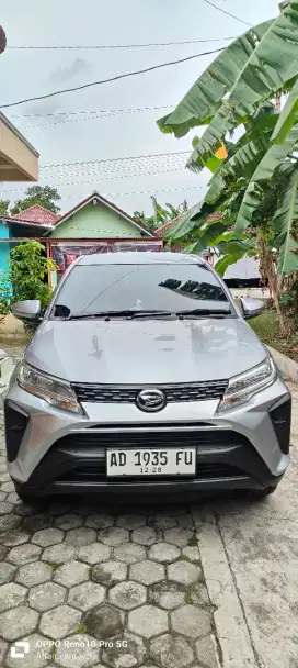 Daihatsu terios x METIC 2023 pajak GRESS baru km 6000 perak