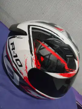 Helm kyt R-10 barang masi bagus bgt