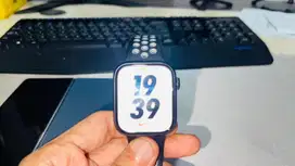 Apple watch series 8