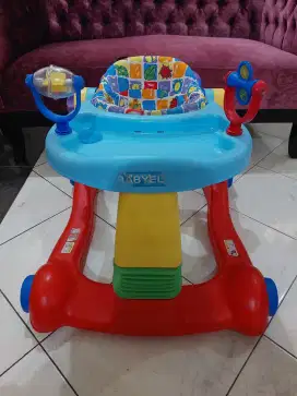 Babywalker alat bantu jalan bayi