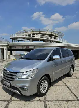 Toyota Kijang Innova E Automatic 2014 / 2015 TDP Murah