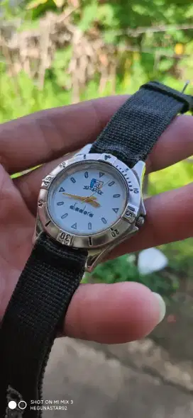 Jam tangan Diadora