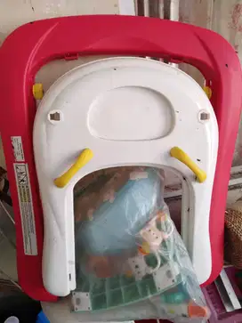 99% PLIKO Baby Walker Seperti Baru Pemakaian Kurang dari 6 Bulan