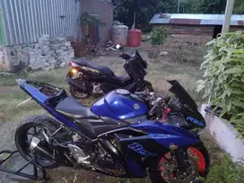 DIJUAL MOTOR YAMAHA R25, WARNA BIRU Hitam