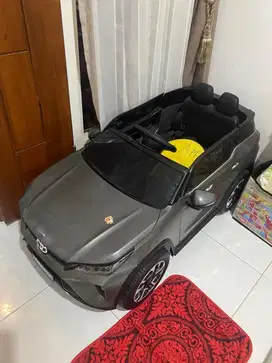 Dijual mobil mainan fortuner