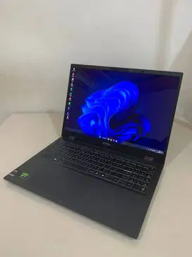 Laptop Gaming MSI Core i7 Ultra RAM 16GB SSD 1TB RTX 3050