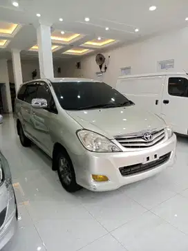 Toyota Kijang Innova 2009 Bensin