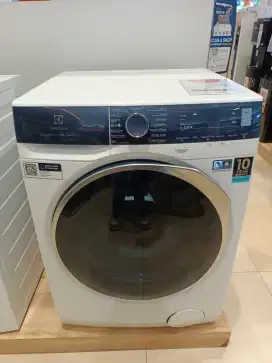 Electrolux Mesin Cuci Front Loading 11Kg