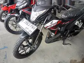 Honda Sonic 150 R 2022 motor seken rasa motor baru ,bergaransi mesin