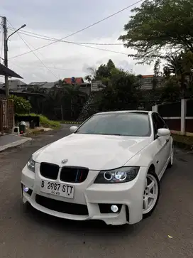 BMW 320i 2005 E90 A/T Modif